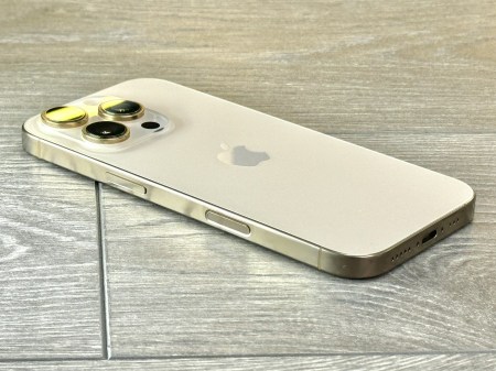 Iphone 16 Pro Desert Titanium 5